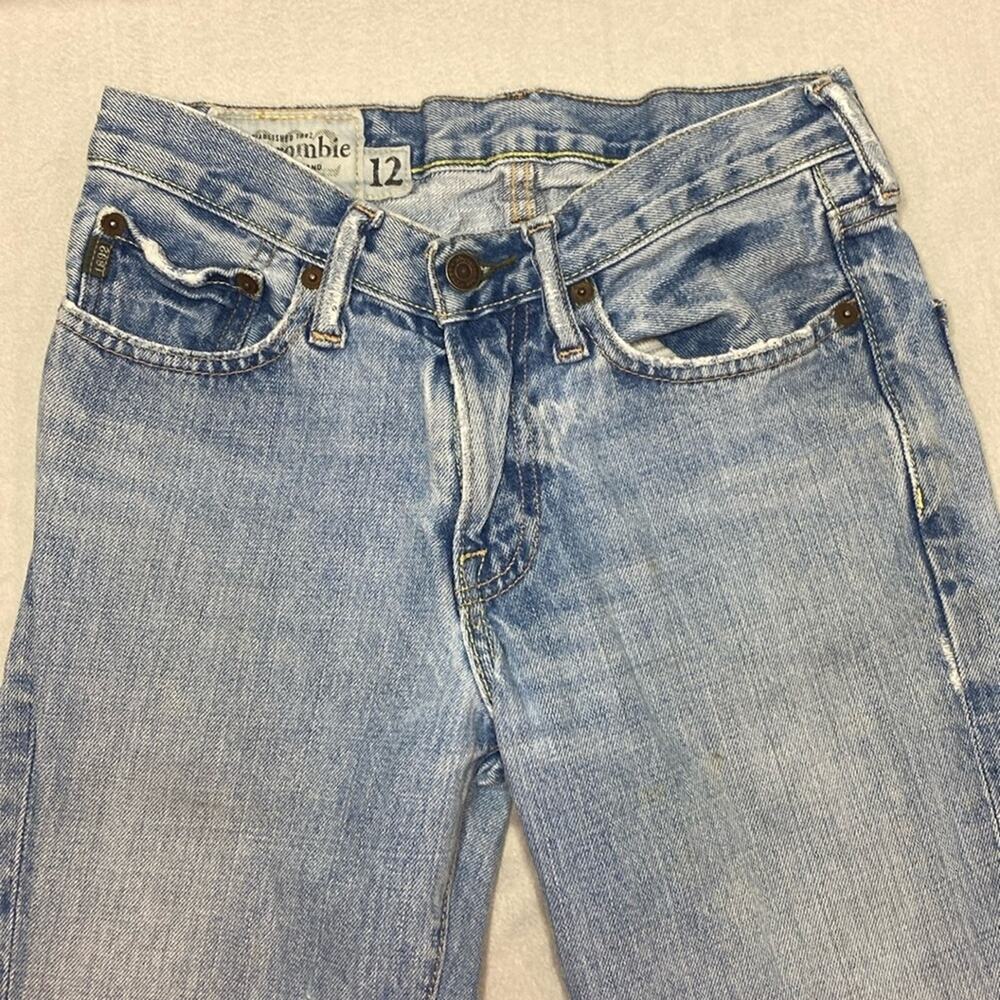 Abercrombie and Fitch Kilburn low rise boot blue jeans size 12